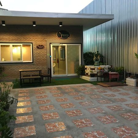 Baan Wararin Hostel Паттая Екстер'єр фото