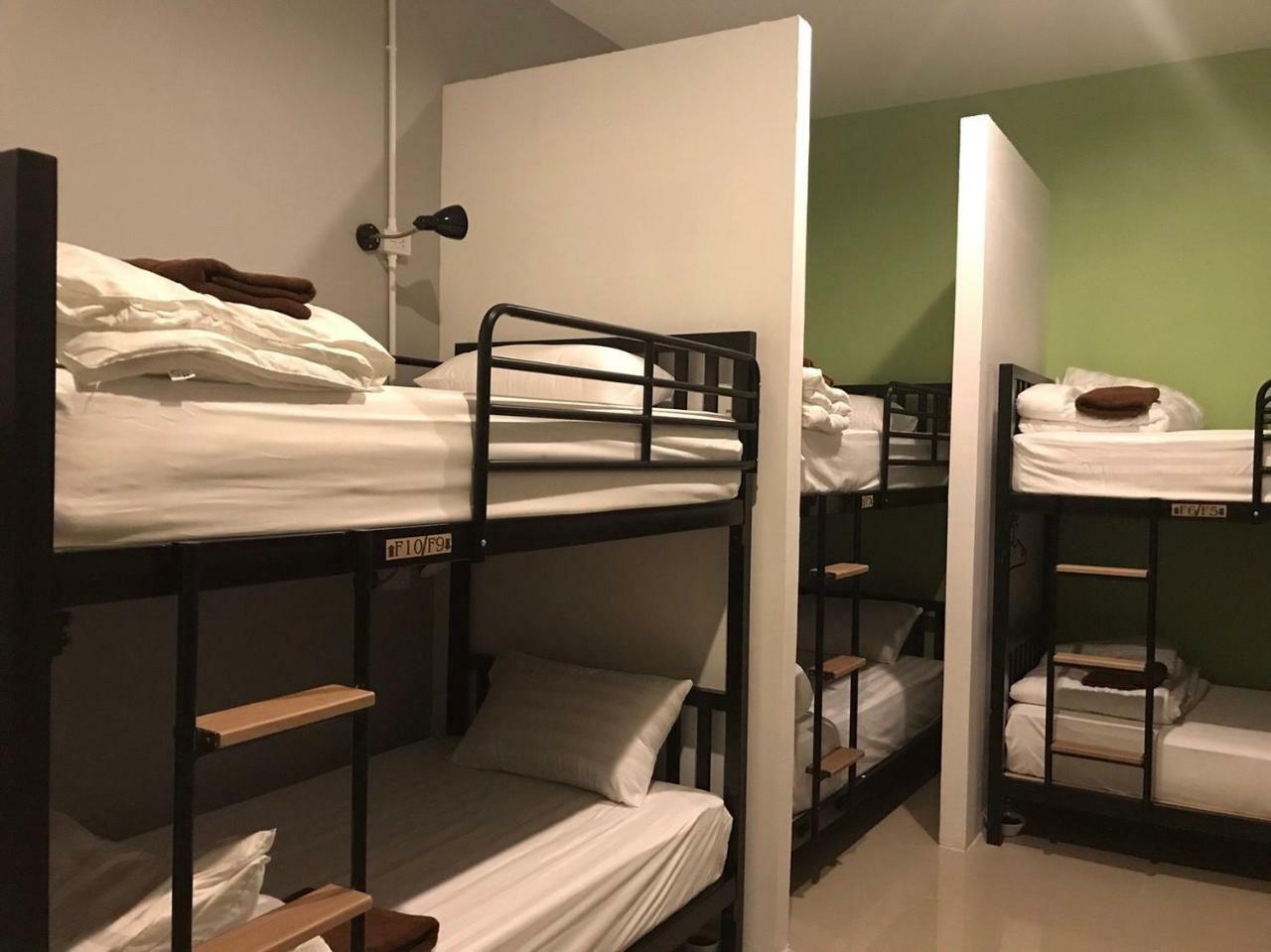 Baan Wararin Hostel Паттая Екстер'єр фото