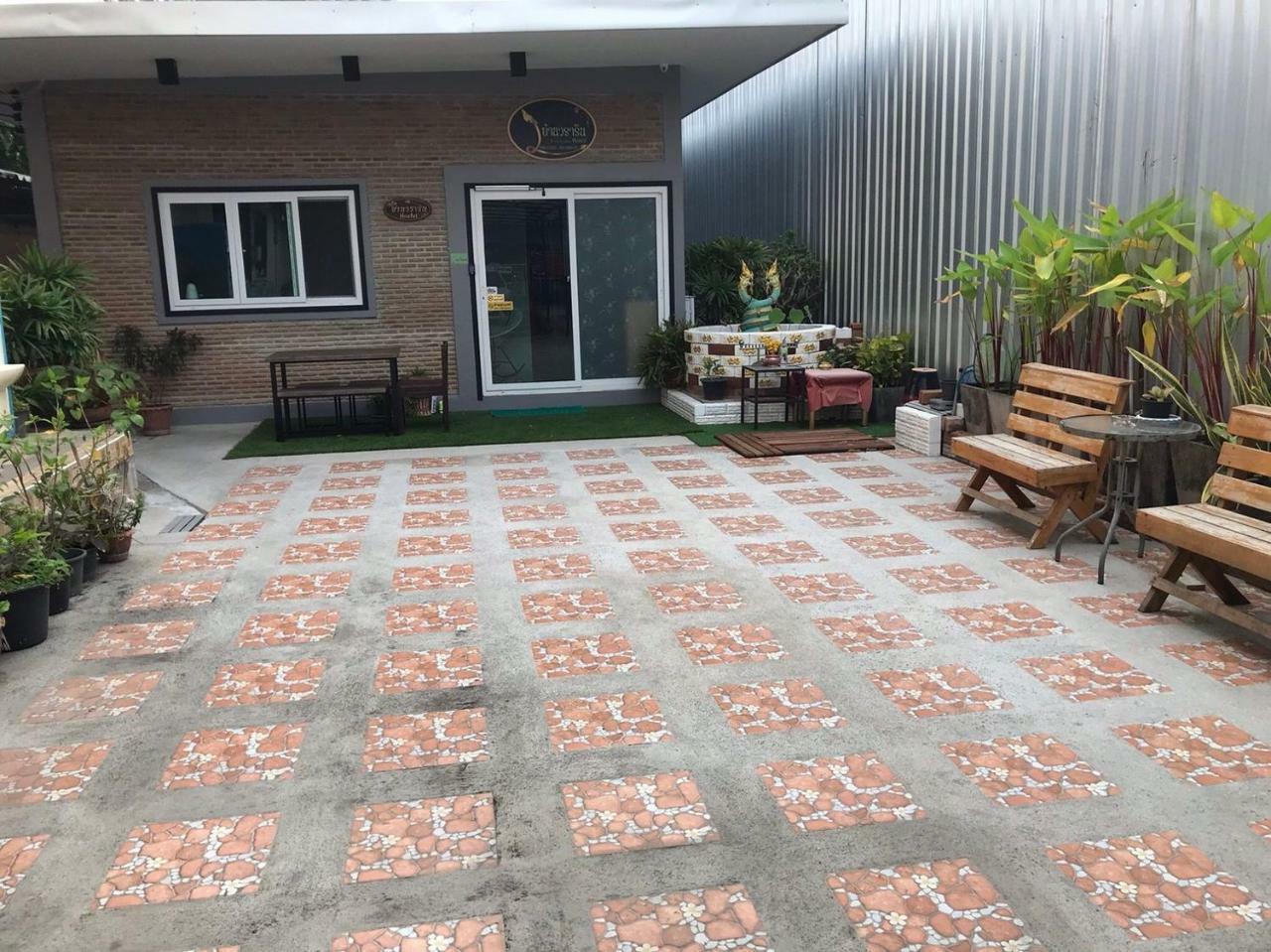 Baan Wararin Hostel Паттая Екстер'єр фото